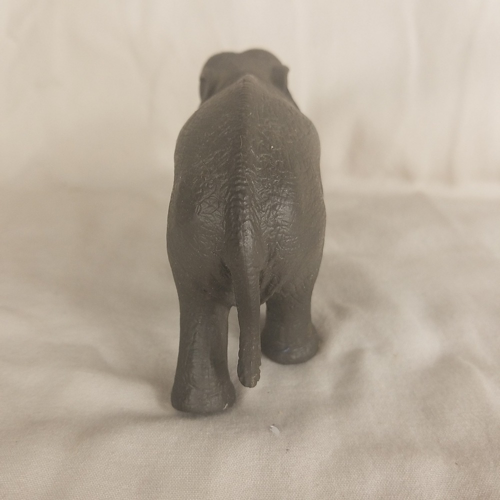 Schleich Asian Elephant Female Figurine 2004‎ Retired Wildlife Animal Toy 14342 - Picture 4 of 7